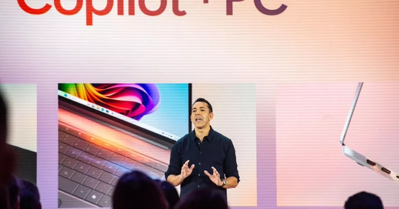 Yusuf Mehdi, jefe de marketing de consumo y veterano de Xbox One, dejará Microsoft en 2027
